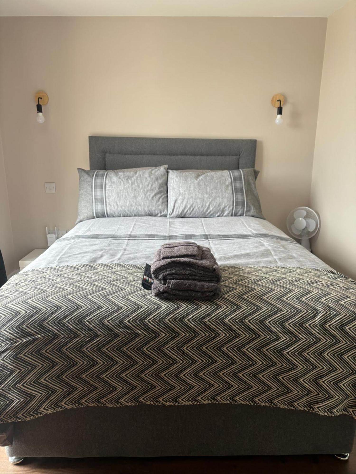 Private Detached Small Bedroom And Bathroom Only- This Is Not An Apartment Butlersbridge Екстер'єр фото